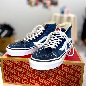 HI-TOP NAVY VANS | NEW!